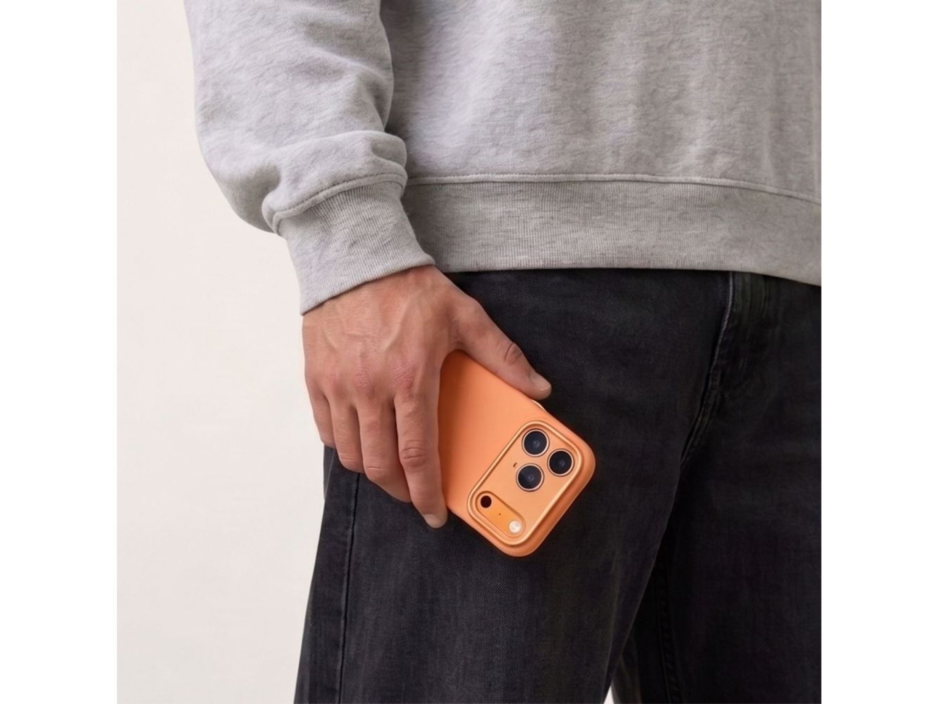 Tech-Protect Uniq MagSafe CC Case for iPhone 18 Pro Max / 17 Pro Max - Orange