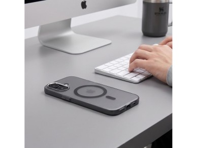 Capa Tech-Protect MagZero MagSafe para iPhone 17 - preto fosco