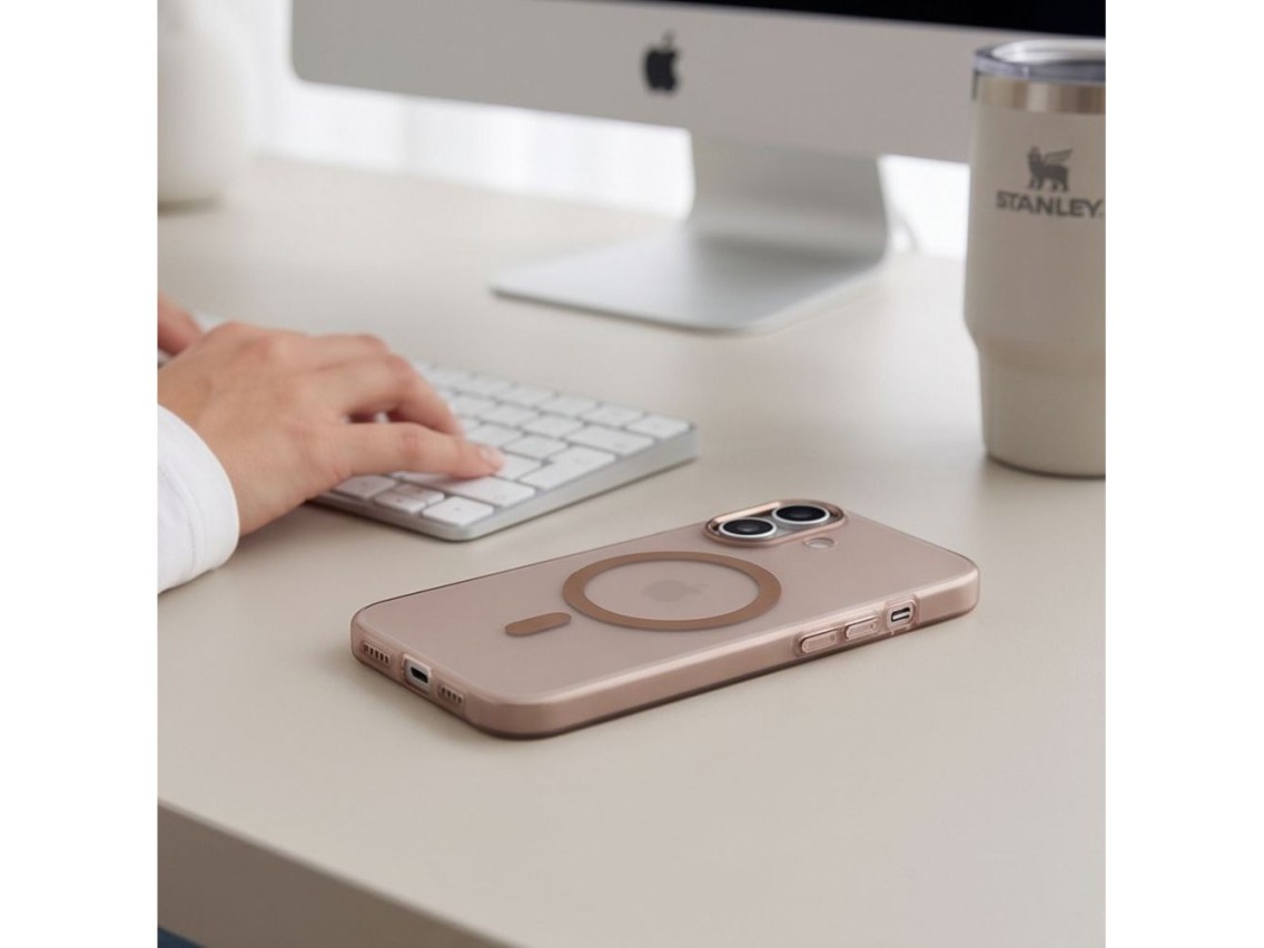 Funda Tech-Protect MagZero MagSafe para iPhone 17 - beige-marrón mate