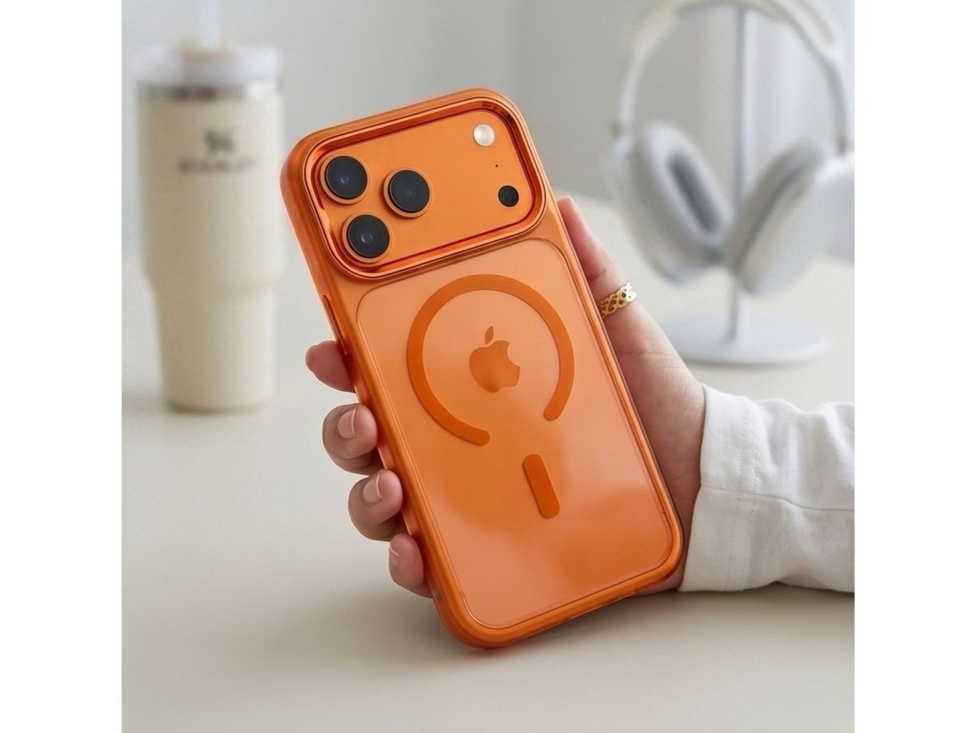 Capa Tech-Protect Magmat Magsafe CC para iPhone 17 Pro / 18 Pro - laranja-transparente