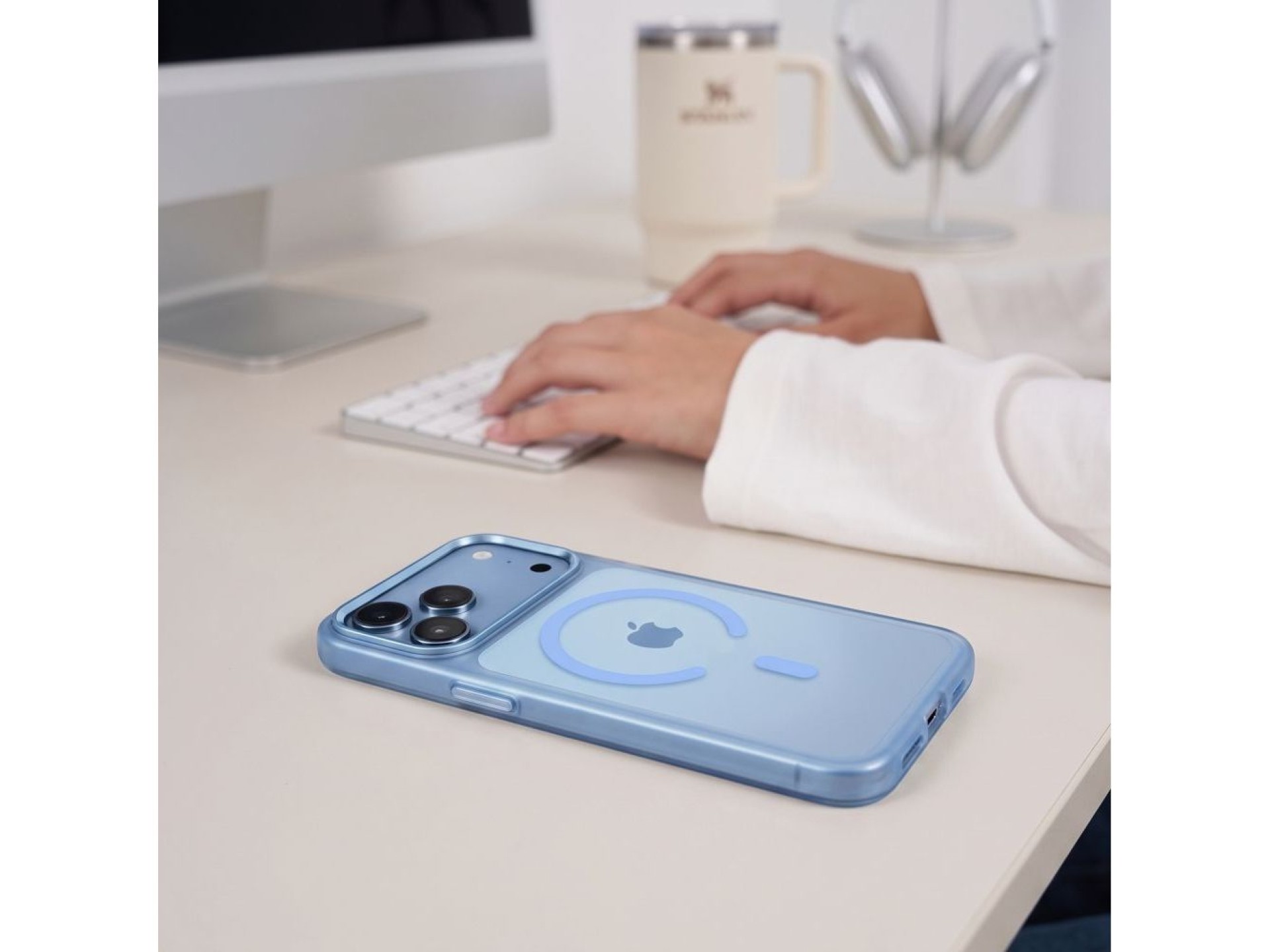 Capa Tech-Protect MagZero MagSafe para iPhone 17 Pro / 18 Pro - azul claro fosco