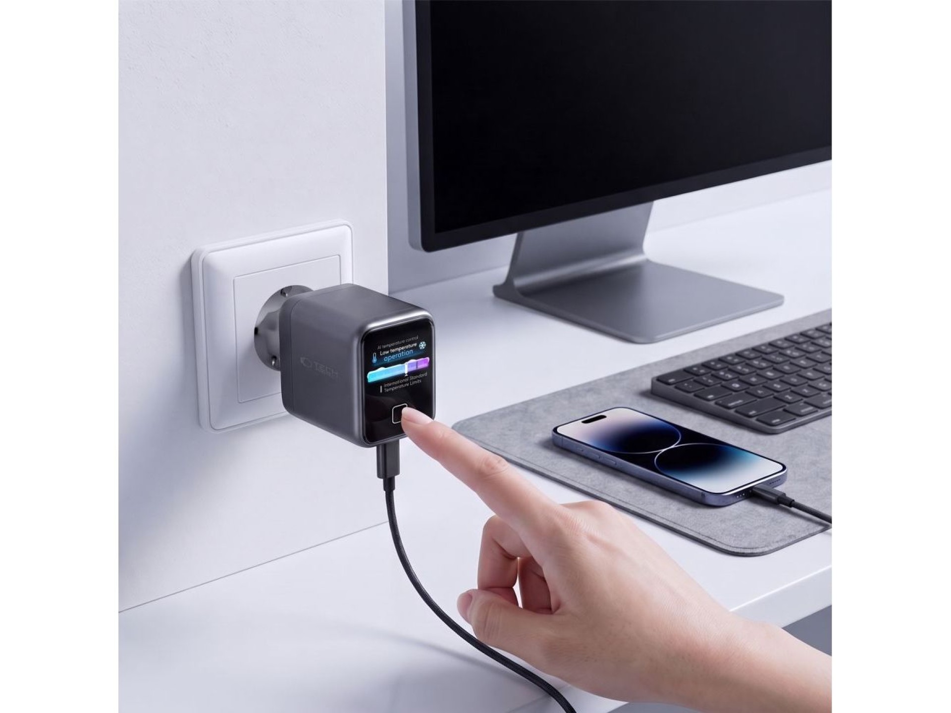 Tech-Protect PowerVision NC45W-GaN 1-Port PD 45W Wall Charger - Dark Gray