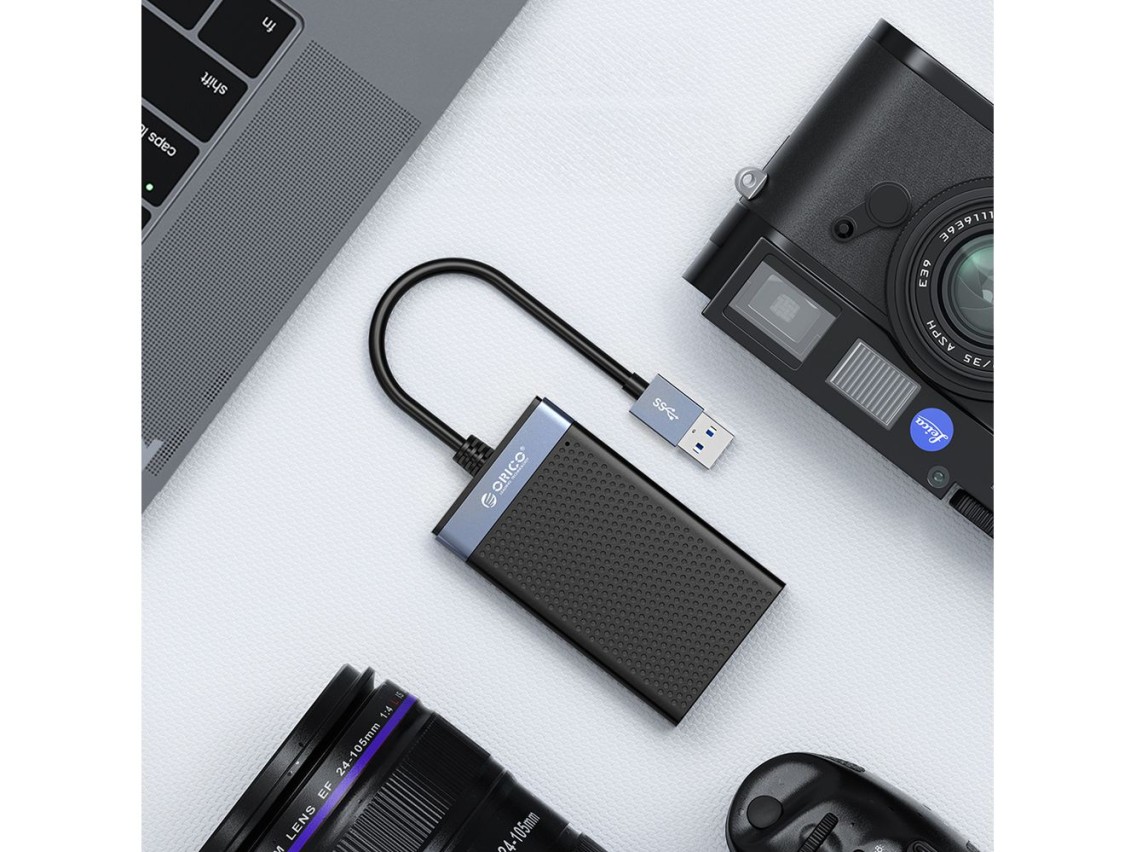 Lector de tarjetas de memoria Orico CL4D-A3 USB-A 3.0 SD microSD CF MS de 5 Gb/s - Negro y plata