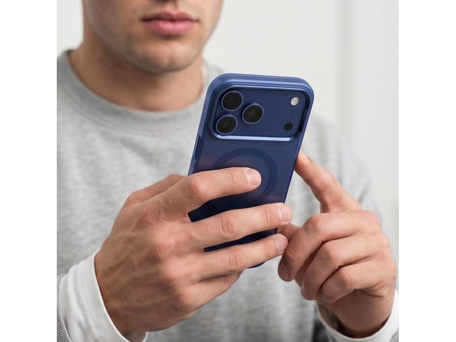Capa Tech-Protect MagZero MagSafe para iPhone 17 Pro / 18 Pro - azul marinho fosco