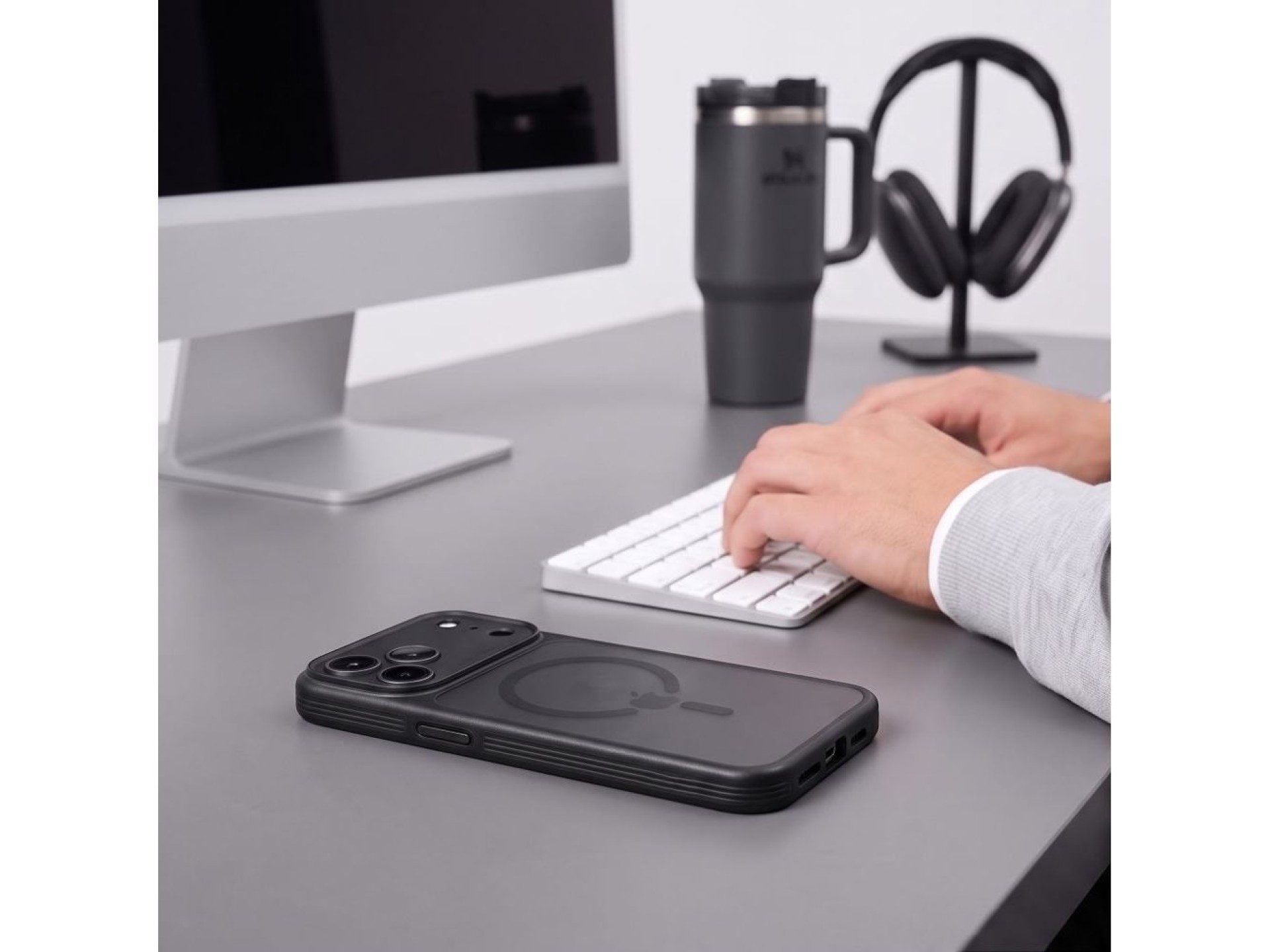 Funda Tech-Protect MagPrime MagSafe CC para iPhone 18 Pro Max / 17 Pro Max - Negro mate