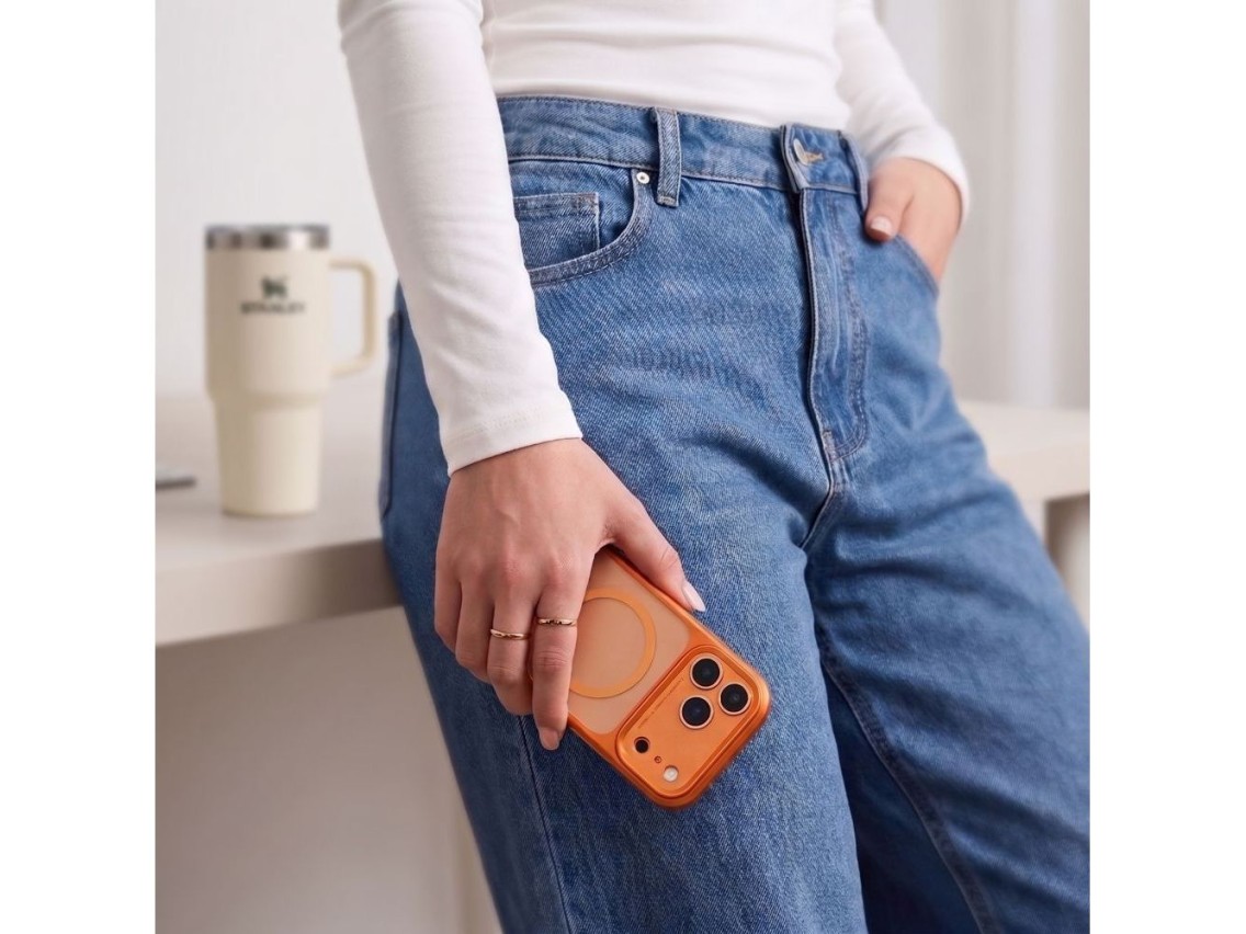 Tech-Protect MagPrime MagSafe CC case for iPhone 18 Pro / 17 Pro - matte orange