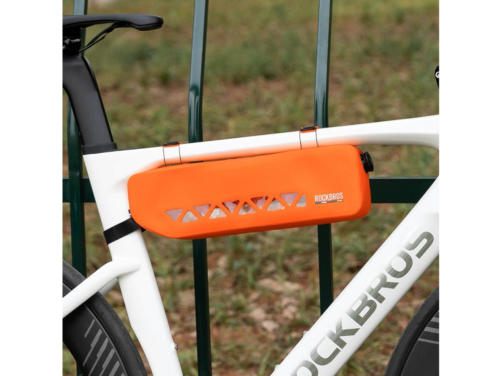 Bolsa impermeable para cuadro Rockbros AS-140 ROAD TO SKY de 1,7 l - naranja