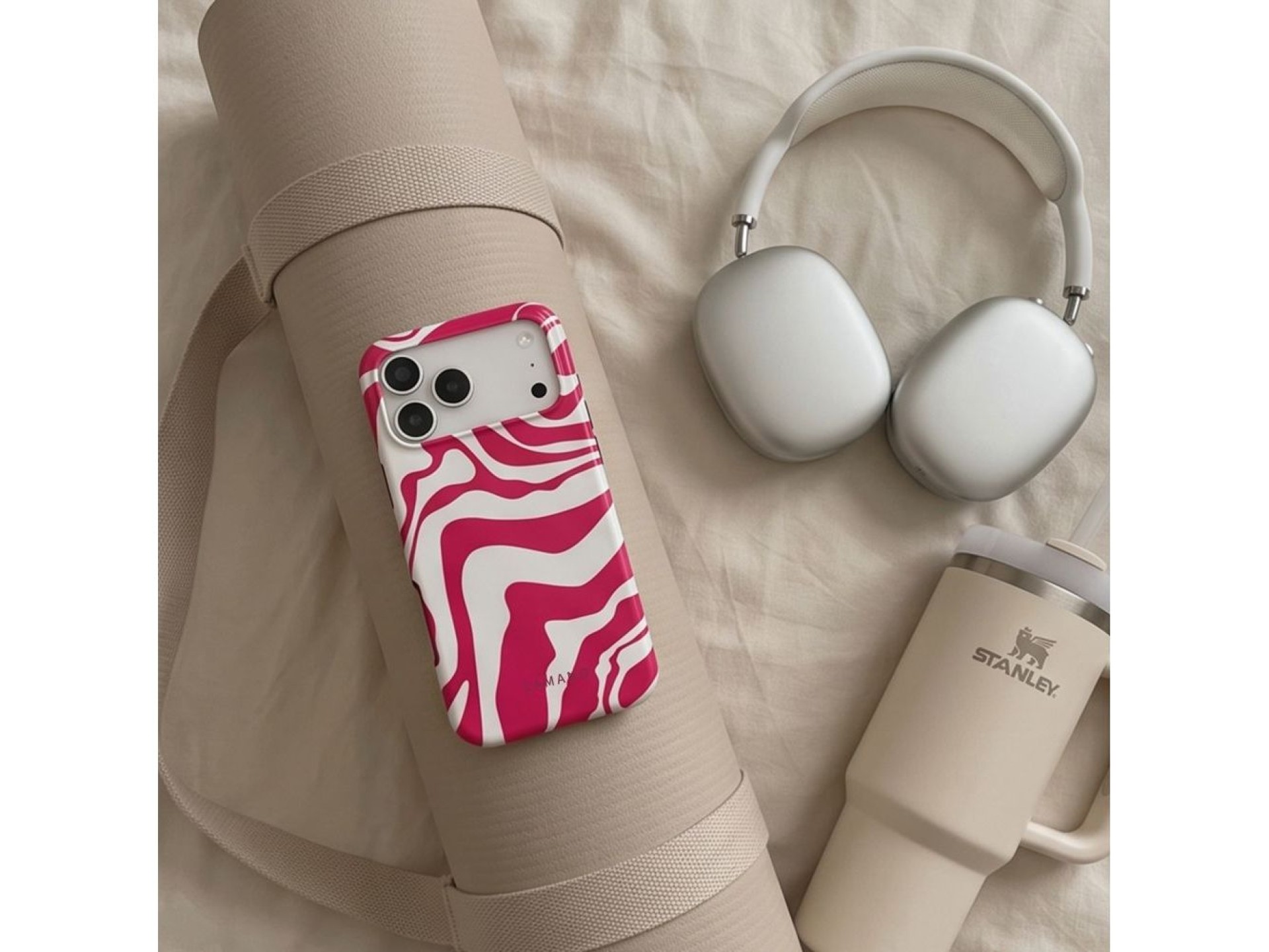 Capa Tech-Protect Lamano MagSafe para iPhone 18 Pro Max / 17 Pro Max - Branca e Rosa