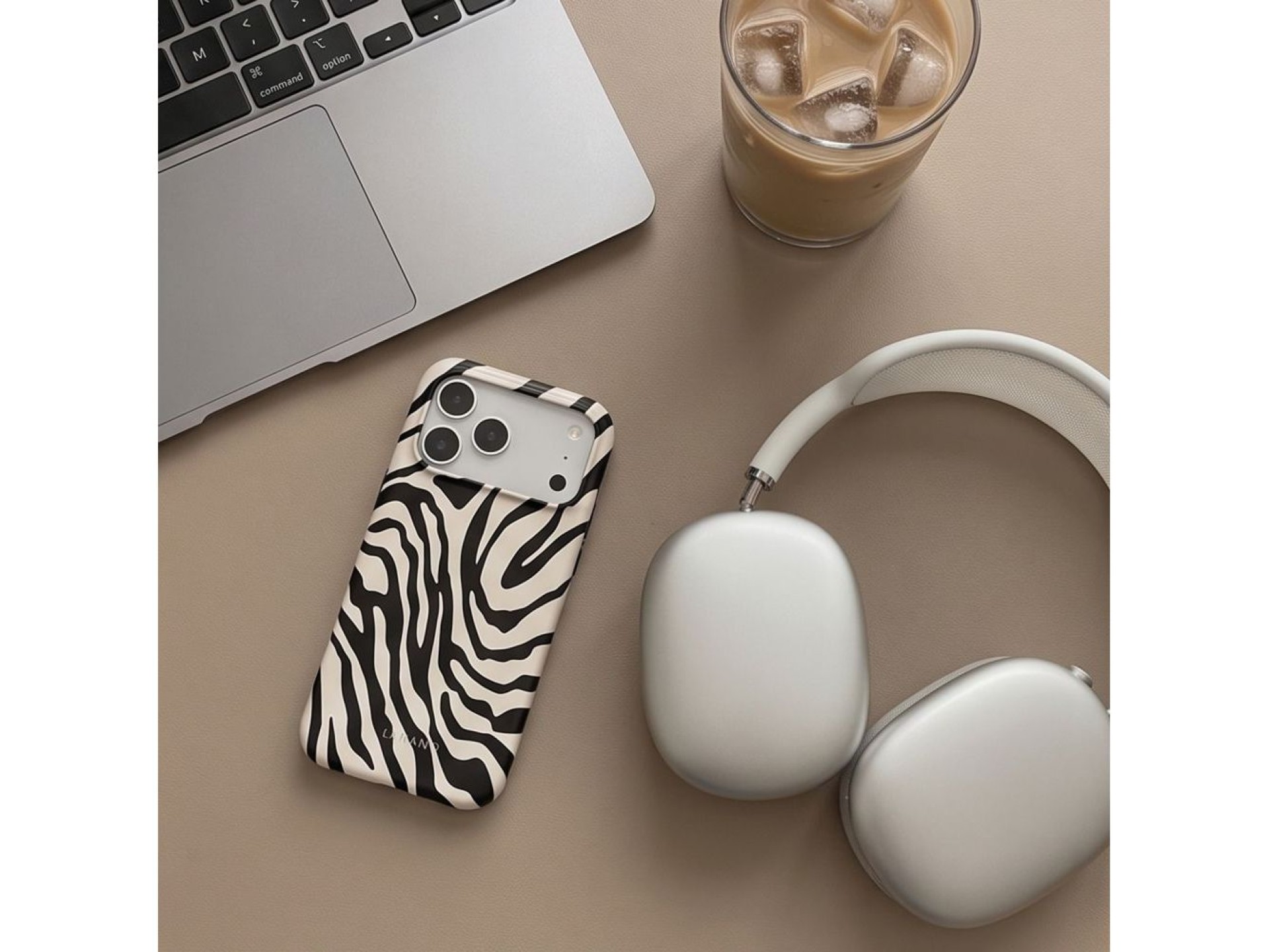 Funda Tech-Protect Lamano MagSafe para iPhone 18 Pro / 17 Pro - blanco y negro