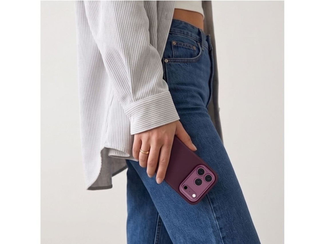 Tech-Protect Uniq MagSafe CC case for iPhone 18 Pro / 17 Pro - burgundy