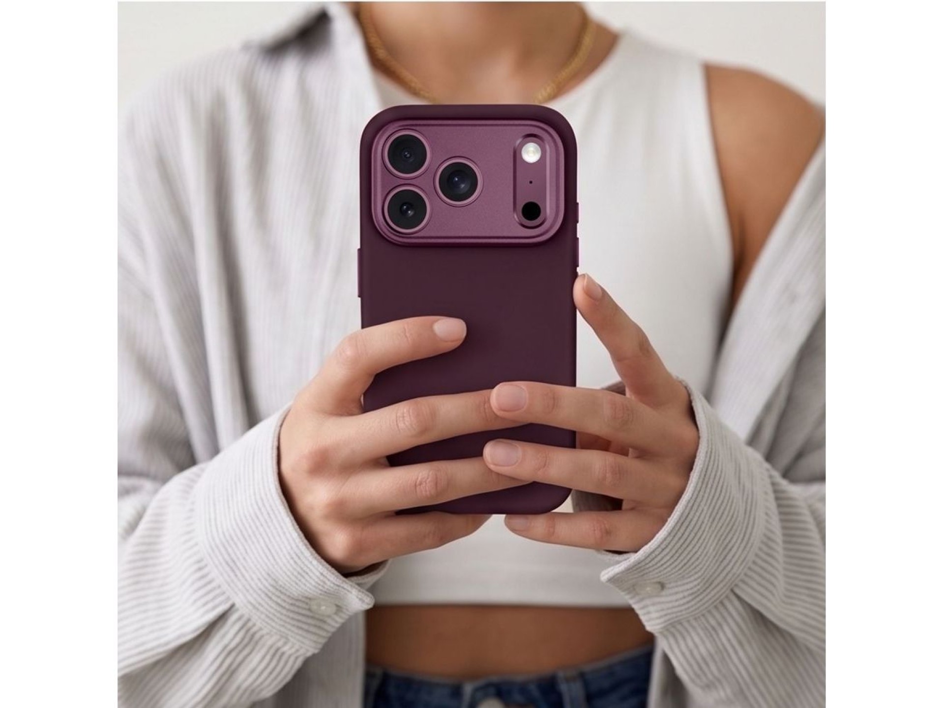 Tech-Protect Uniq MagSafe CC case for iPhone 18 Pro / 17 Pro - burgundy