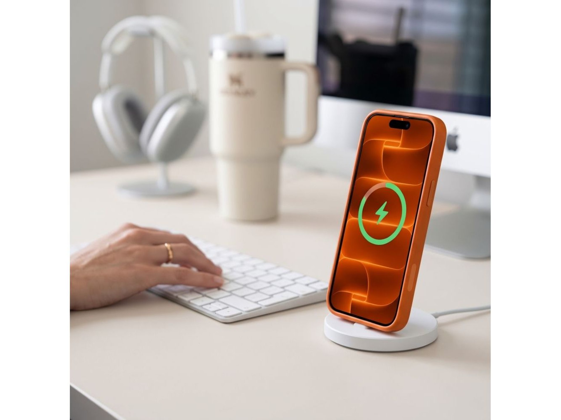 Capa Tech-Protect Magmat Magsafe CC para iPhone 18 Pro / 17 Pro - laranja fosco