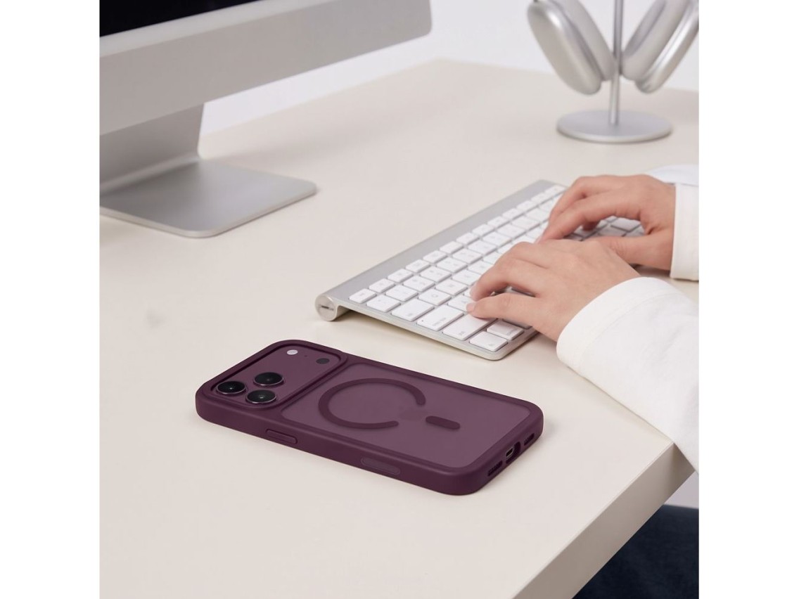 Tech-Protect Magmat Magsafe CC Case for iPhone 18 Pro Max / 17 Pro Max - Burgundy Matte