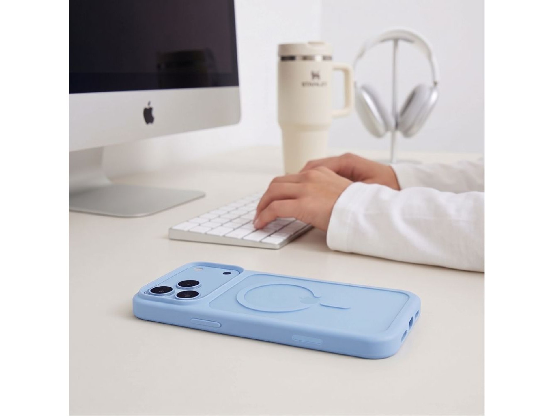 Capa Tech-Protect Magmat Magsafe CC para iPhone 18 Pro Max / 17 Pro Max - Azul Claro Fosco