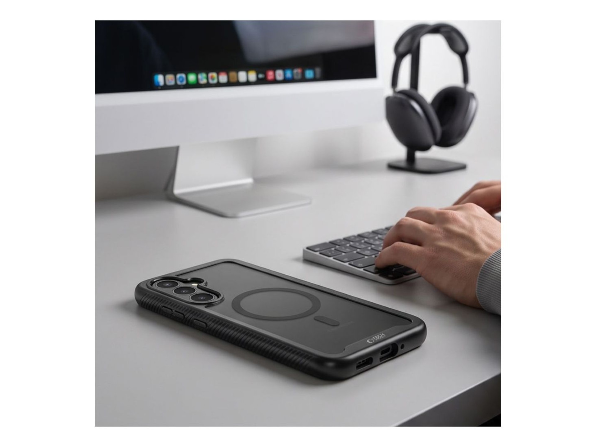 Tech-Protect Defense MagSafe Case for Samsung Galaxy S26 FE - Matte Black