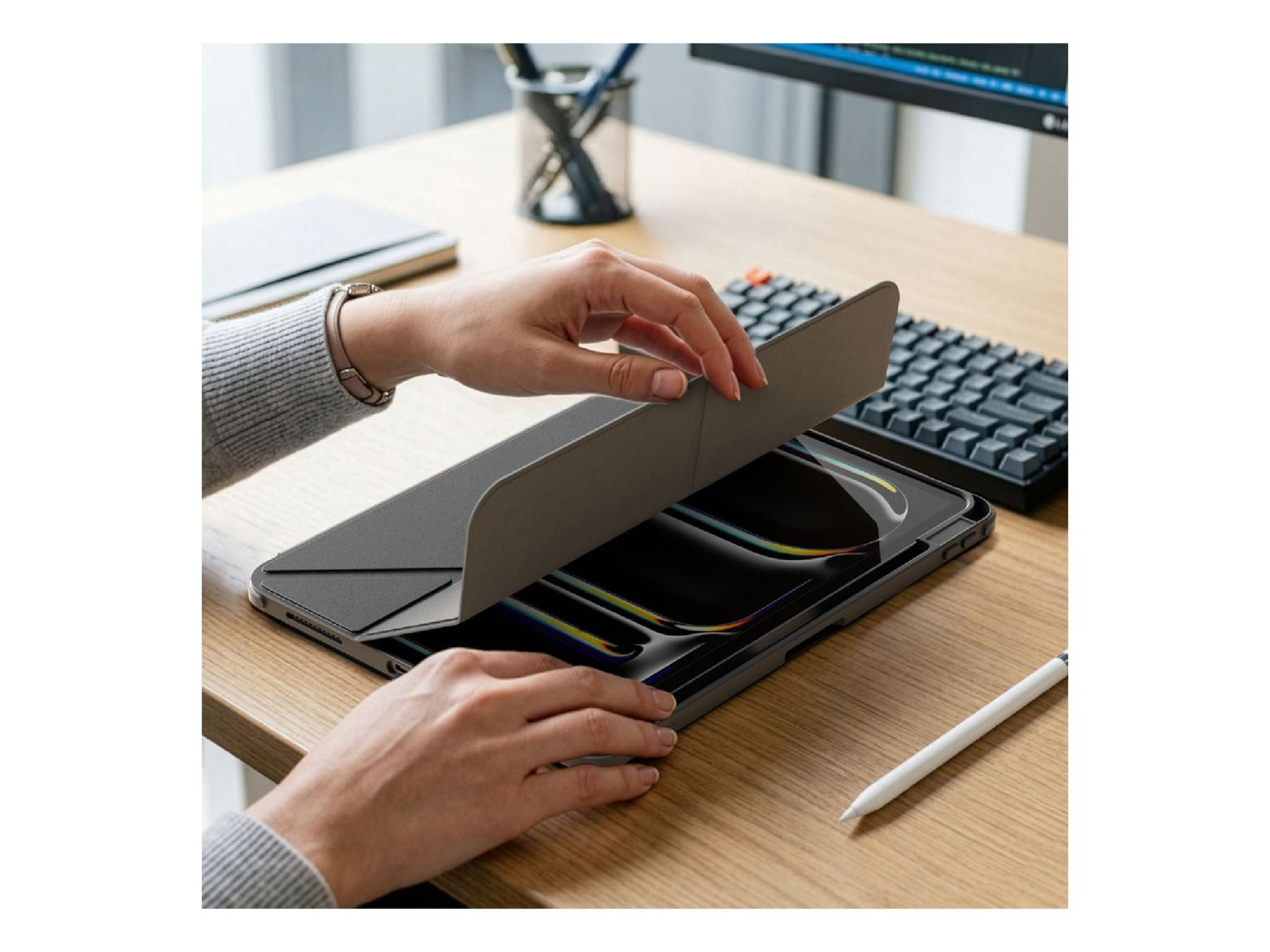 Capa AmazingThing Titan Pro para iPad A16 de 11