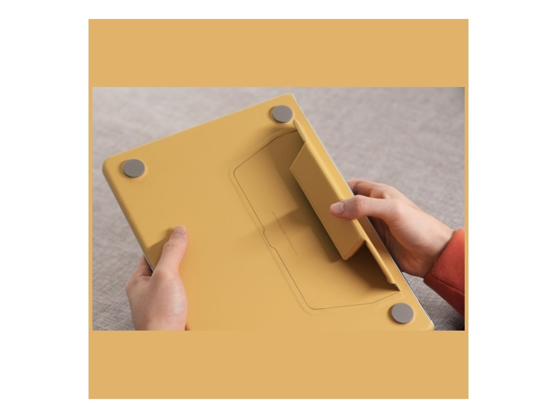 Uniq Lyden Versa Case for MacBook Air 13