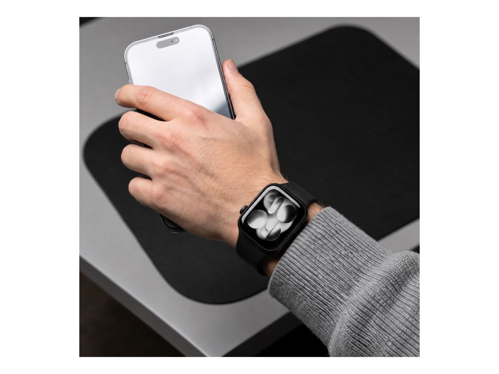 Pulseira de silicone Tech-Protect para Apple Watch 44/45/46/49 mm - Preta