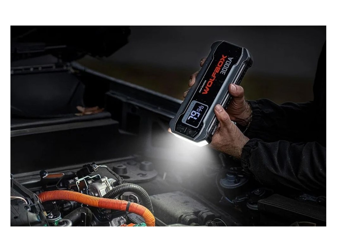 WOLFBOX MegaVolt 16 16,000 mAh 3,000 A Jump Starter