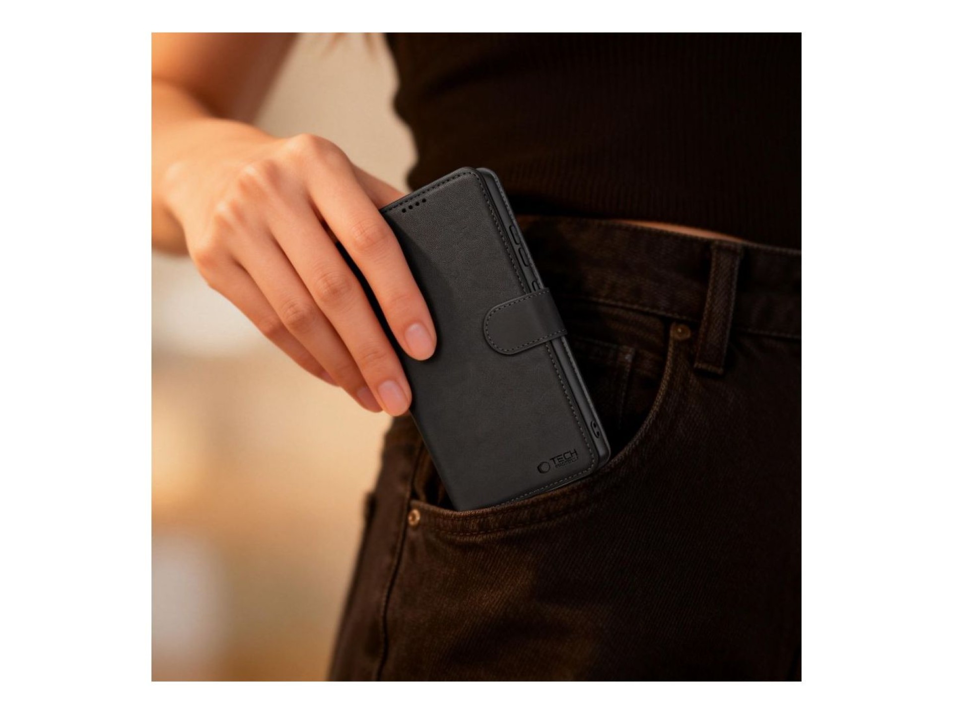 Capa carteira Tech-Protect para Motorola Edge 70 5G - Preta
