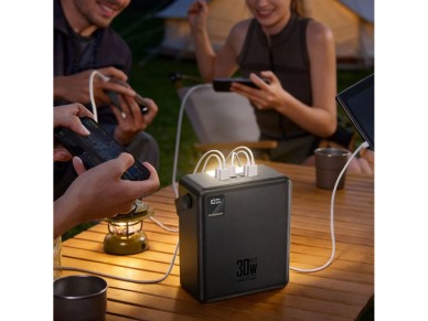 Wozinsky W8-B Powerbank 100000 mAh 30W 4x USB-A and 1x USB-C with Flashlight - Black Wozinsky W8-B Powerbank 100000 mAh 30W 4x USB-A and 1x USB-C with Flashlight - Black