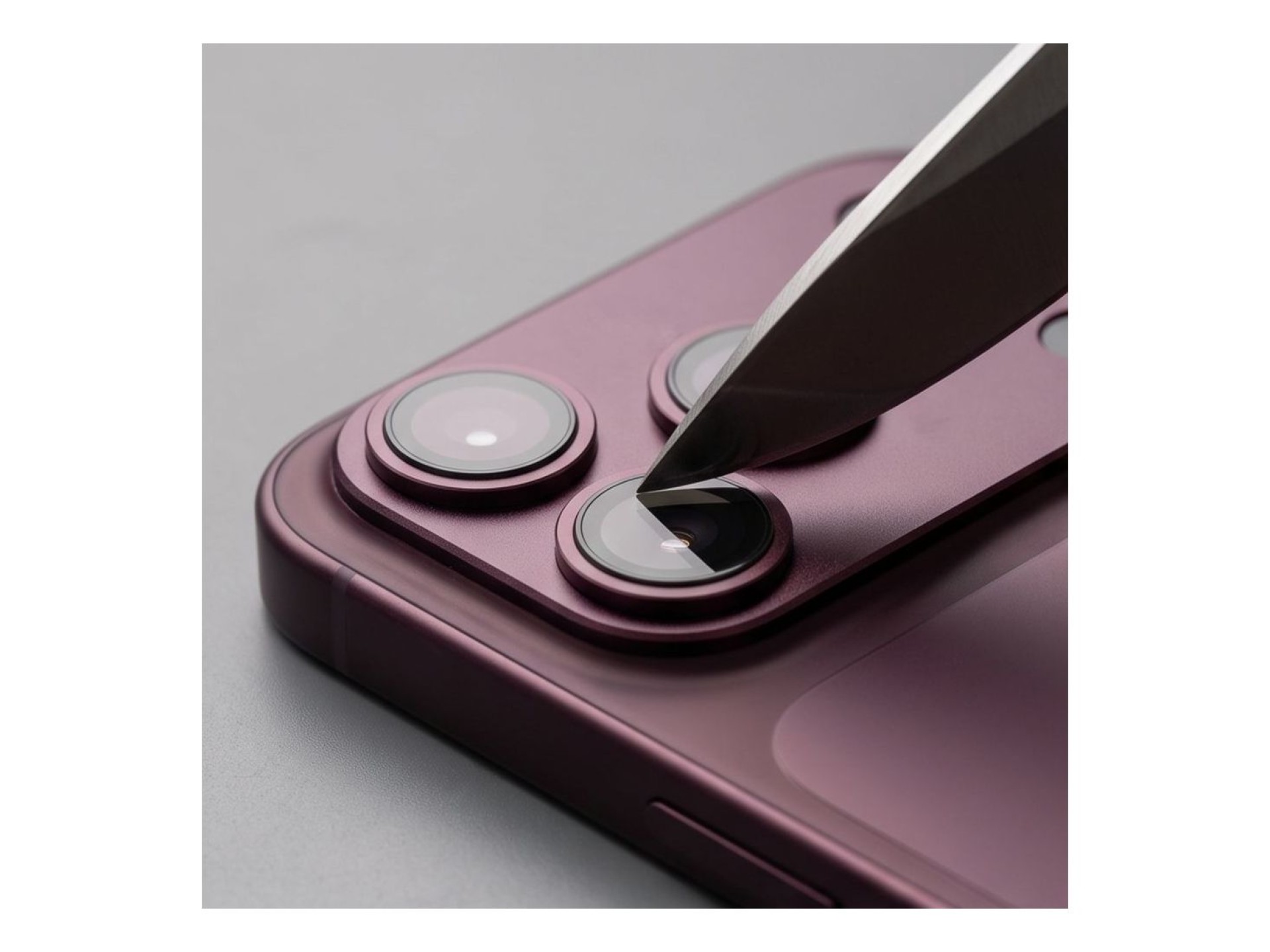 Tech-Protect Camfull Fit+ Tempered Glass Camera Screen Protector for iPhone 18 Pro - Burgundy